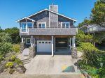 This three-bedroom townhome is on the south side of Manzanita. Spindrift Hideaway has room for two vehicles to park on the right side of the driveway.